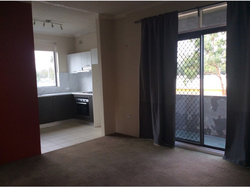 8/5 Preston Street, Penrith NSW 2750