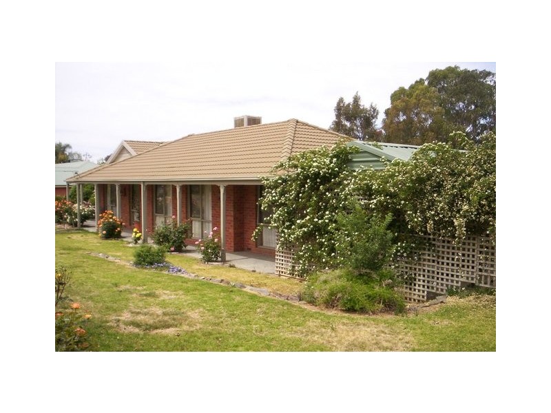 42 Russell Street, Howlong NSW 2643