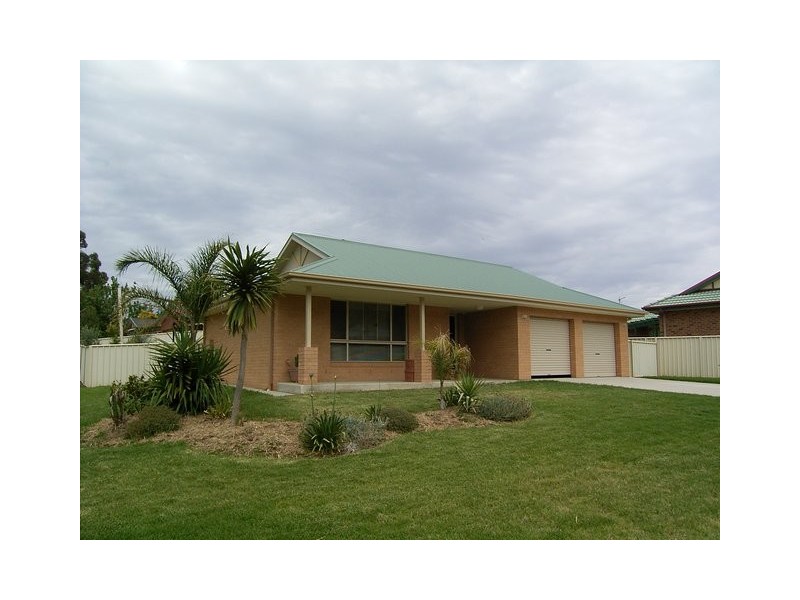 79 Wright Street, Lavington NSW 2641
