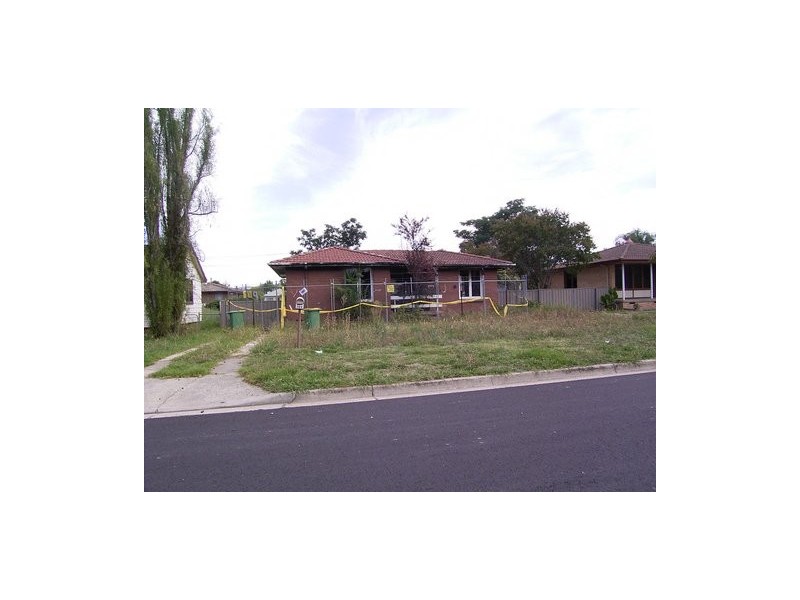 364 Woomera Crescent, Lavington NSW 2641