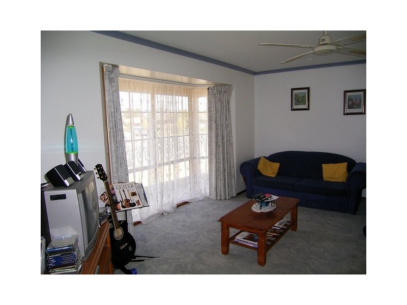 30 Neptune Drive, Lavington NSW 2641