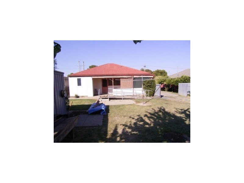 473 Danes Street, Lavington NSW 2641
