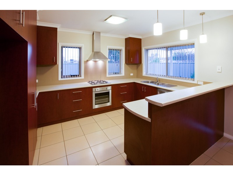 4/585 Livermore Street, Lavington NSW 2641