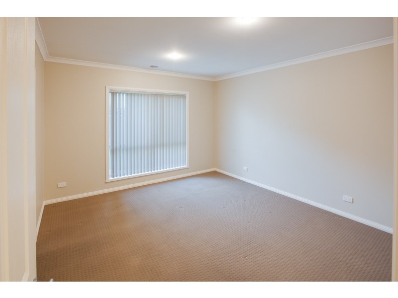 4/585 Livermore Street, Lavington NSW 2641