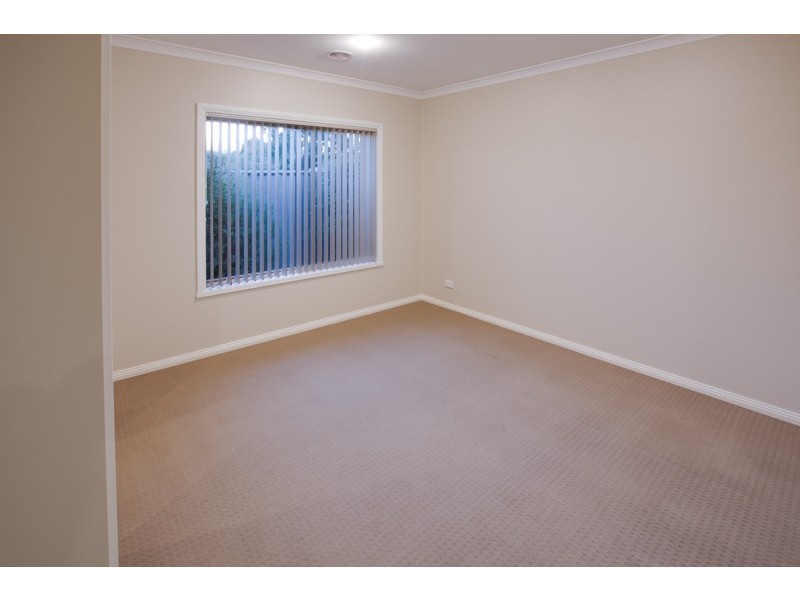4/585 Livermore Street, Lavington NSW 2641