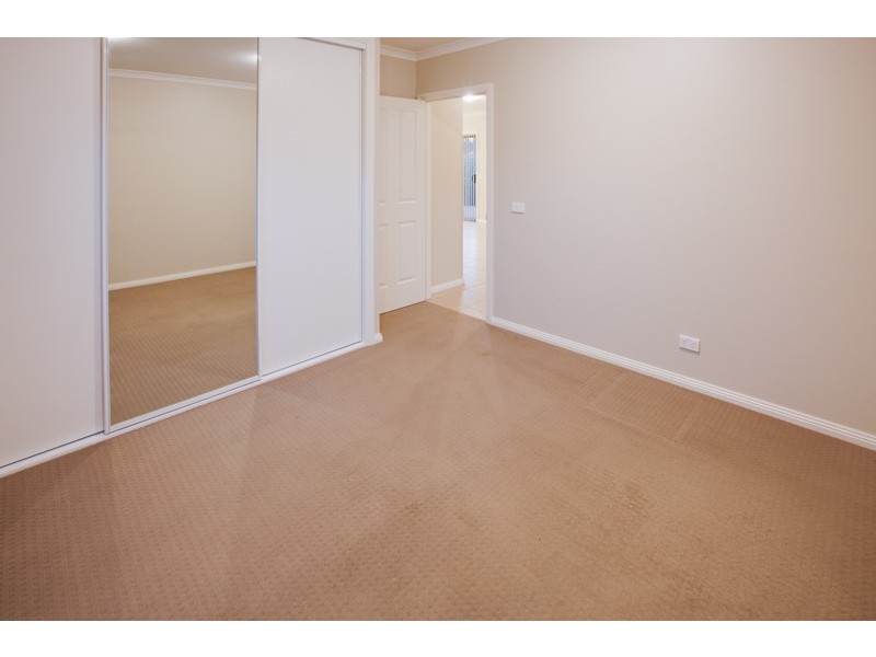 4/585 Livermore Street, Lavington NSW 2641