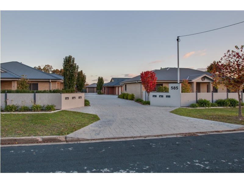 4/585 Livermore Street, Lavington NSW 2641