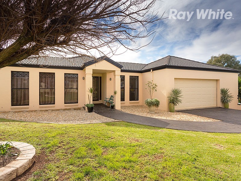1 O’Mahony Close, Lavington NSW 2641