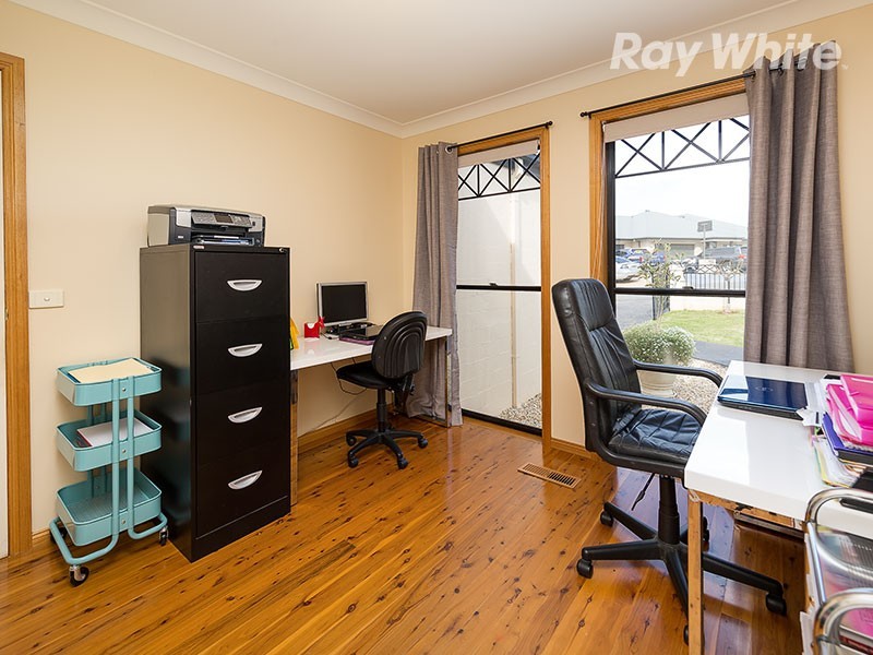 1 O’Mahony Close, Lavington NSW 2641