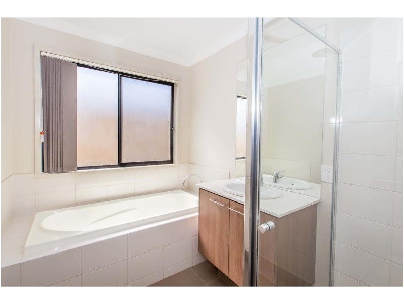 27 Victoria Cross Parade, Wodonga VIC 3690