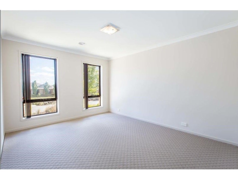 27 Victoria Cross Parade, Wodonga VIC 3690