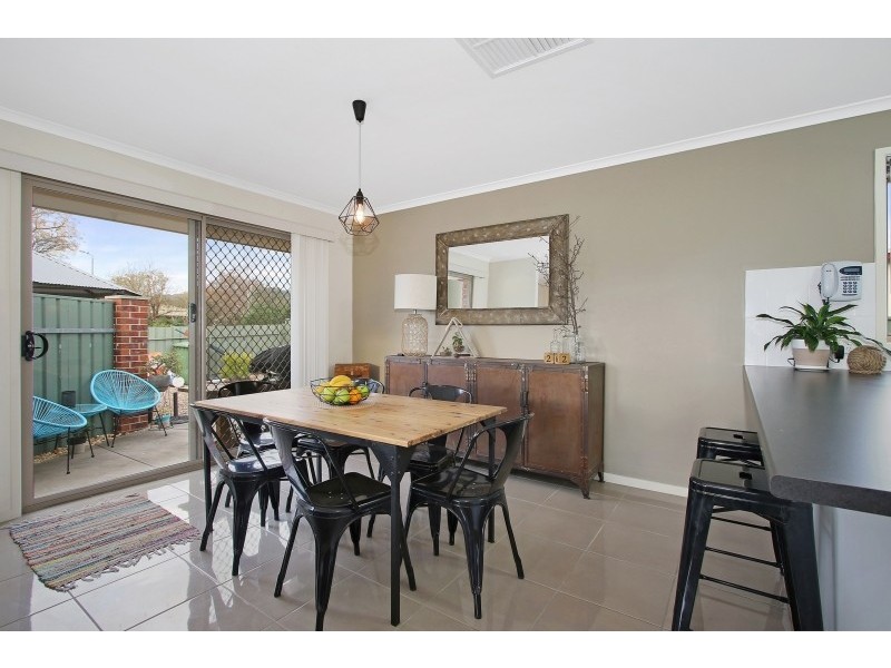3/576 Hague Street, Lavington NSW 2641
