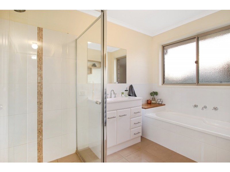 3/576 Hague Street, Lavington NSW 2641