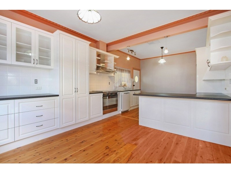 519 Kotthoff Street, Lavington NSW 2641