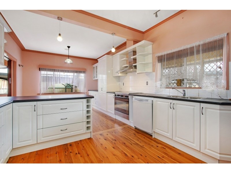 519 Kotthoff Street, Lavington NSW 2641