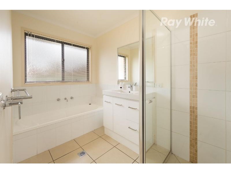 2/485 Kaitlers Road, Lavington NSW 2641