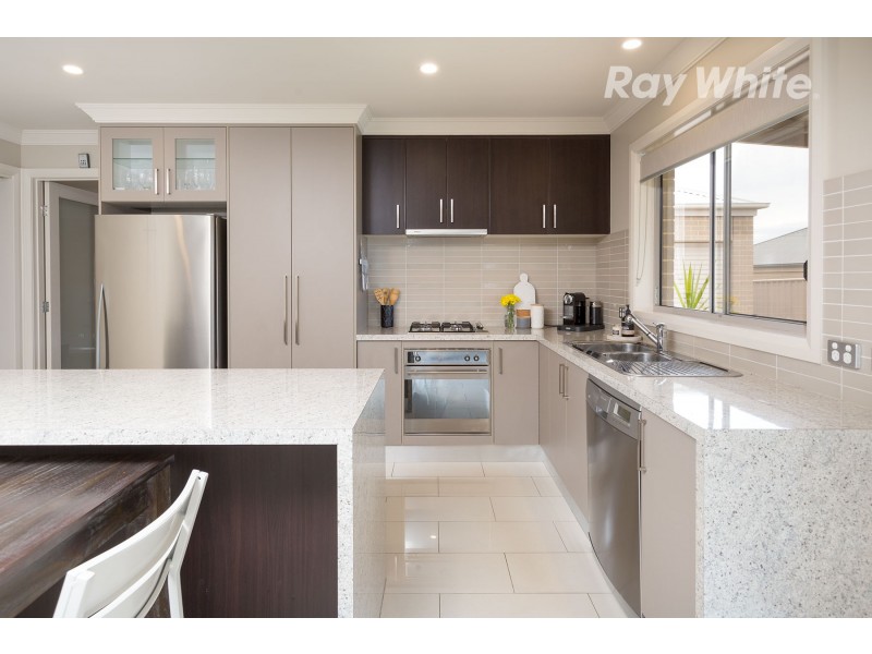 15 Lawson Circuit, Lavington NSW 2641