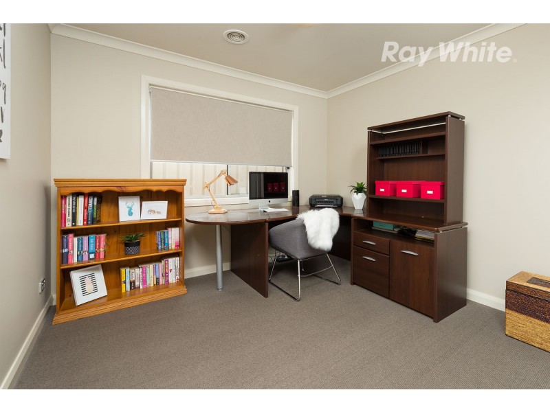 15 Lawson Circuit, Lavington NSW 2641