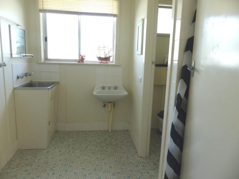 1-4/1050 Caratel Street, North Albury NSW 2640