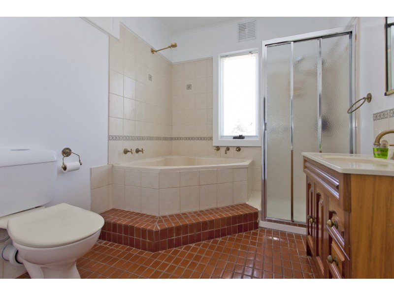 10 Balfour Street, Culcairn NSW 2660