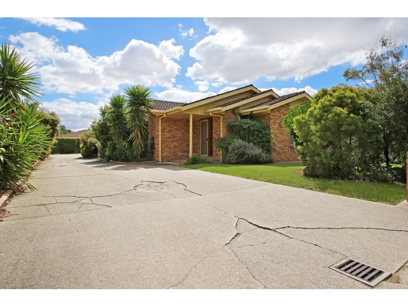 1/35 Condon Place, Lavington NSW 2641