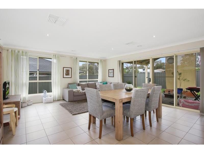 77 Whitebox Circuit, Thurgoona NSW 2640