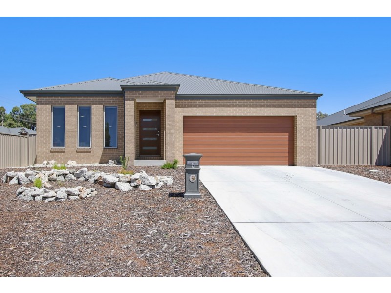 7 Oxley Way, Lavington NSW 2641