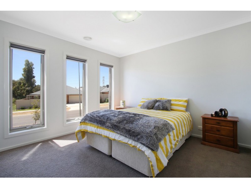 7 Oxley Way, Lavington NSW 2641