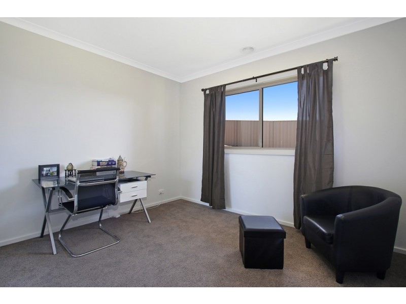 7 Oxley Way, Lavington NSW 2641