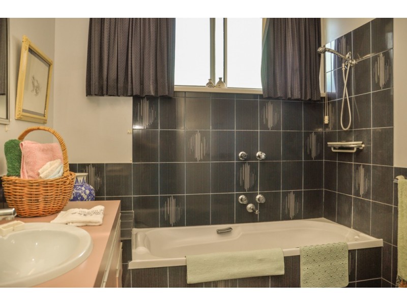 14 Darrambal Drive, Springdale Heights NSW 2641