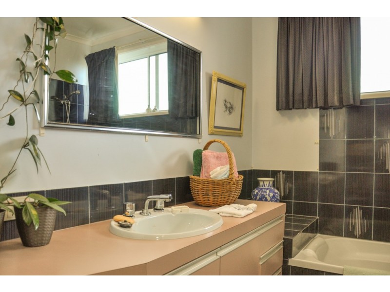14 Darrambal Drive, Springdale Heights NSW 2641