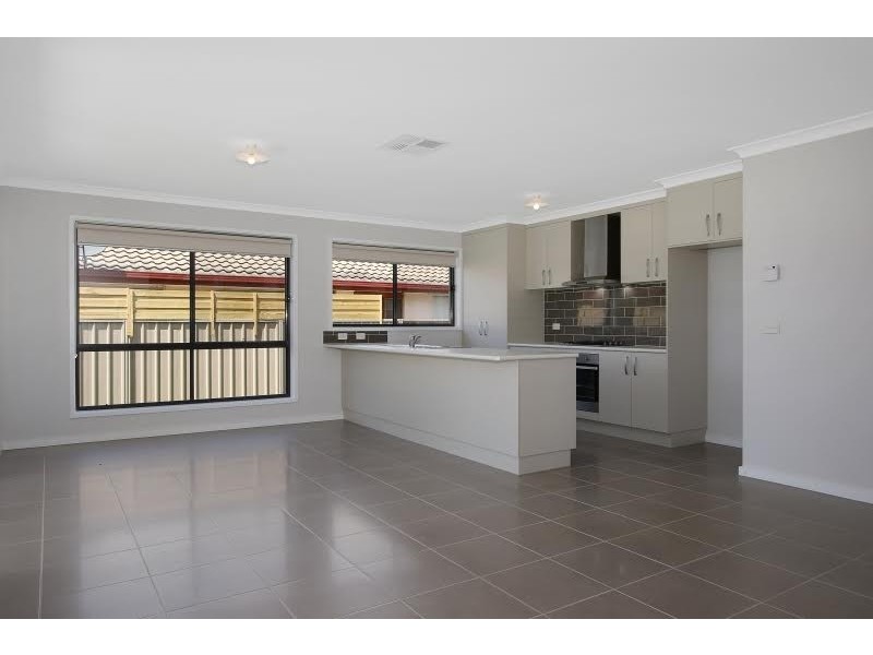3/415 McDonald Road, Lavington NSW 2641