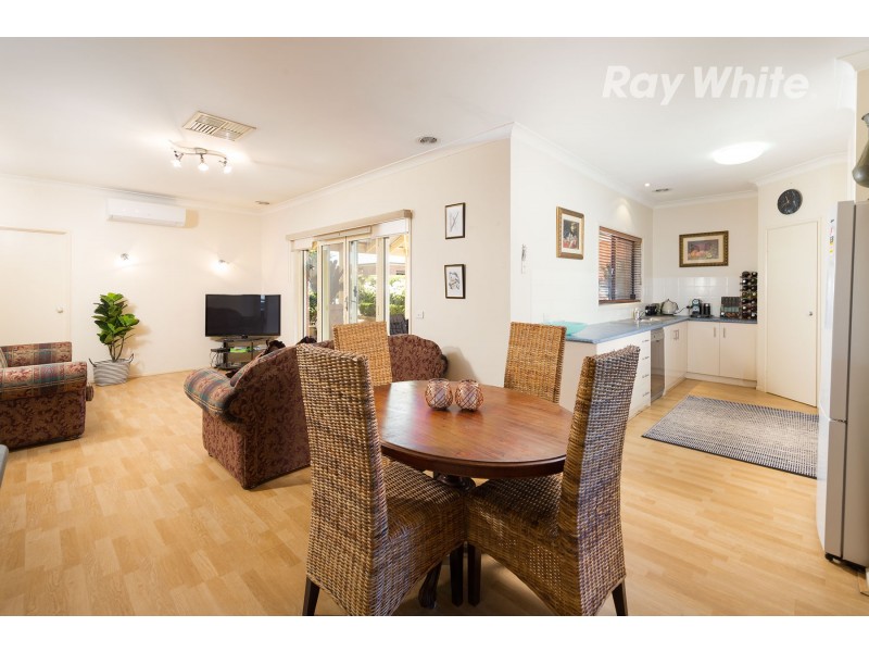 25 Mountford Crescent, East Albury NSW 2640