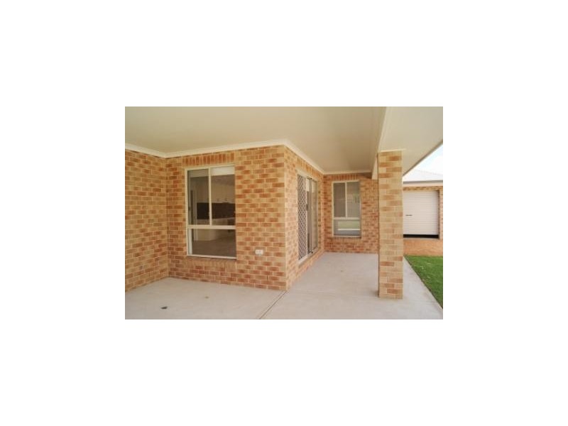 14 Britton Court, Jindera NSW 2642