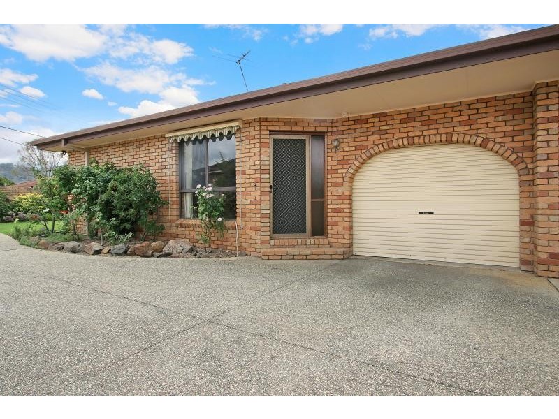 1/395 Sandrina Drive, Lavington NSW 2641