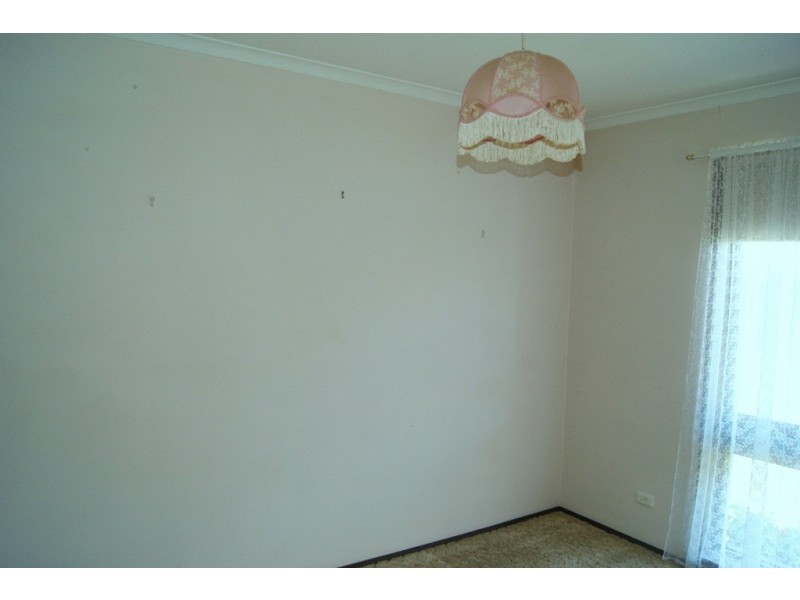 2/405 Griffith Road, Lavington NSW 2641
