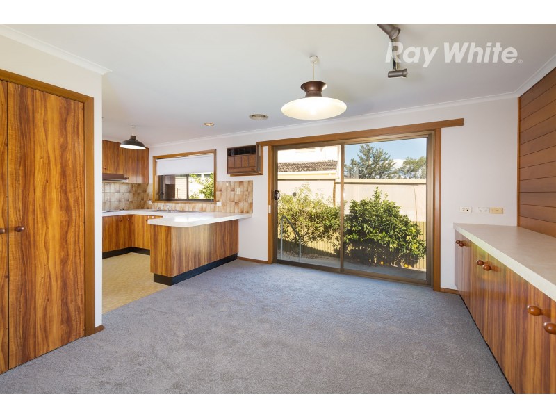 2 Mountain View Drive, Lavington NSW 2641