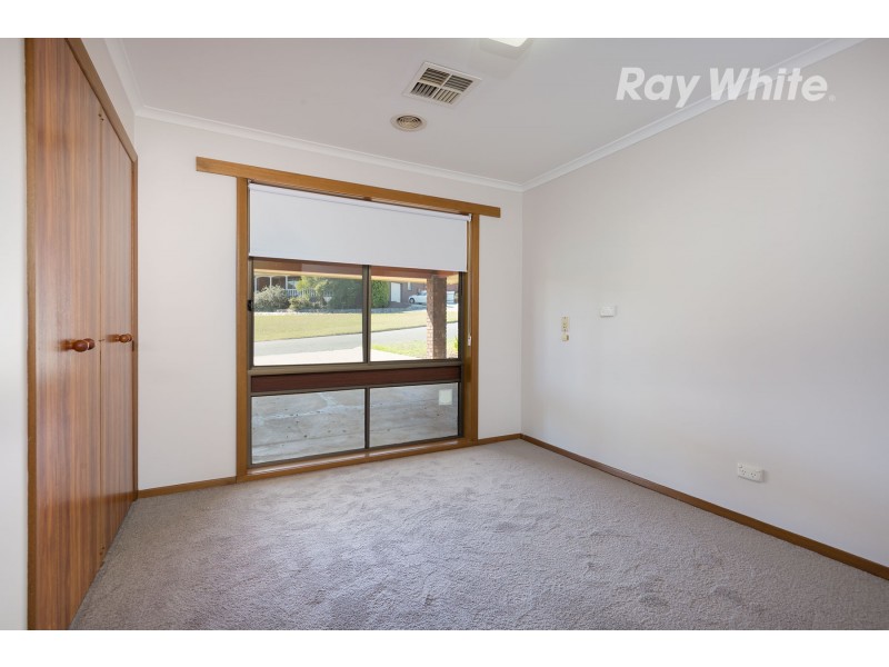 2 Mountain View Drive, Lavington NSW 2641