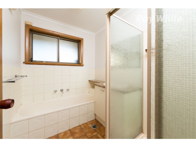 2 Mountain View Drive, Lavington NSW 2641
