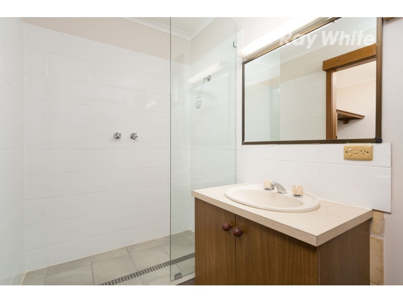 2 Mountain View Drive, Lavington NSW 2641