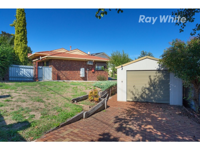 2 Mountain View Drive, Lavington NSW 2641