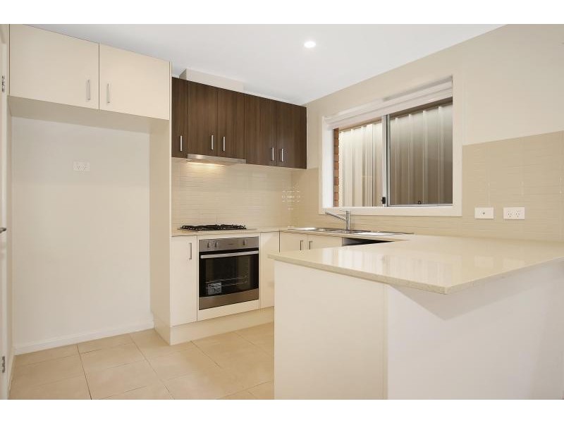 27 Brookfield Mews, Lavington NSW 2641