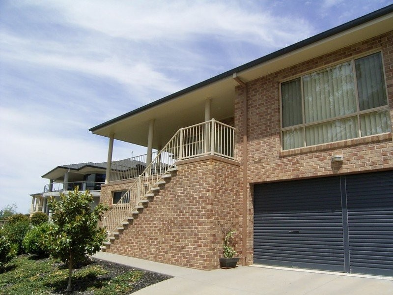 3 Moet Place, Lavington NSW 2641