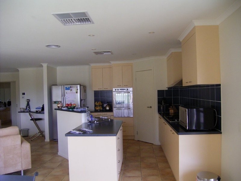 3 Moet Place, Lavington NSW 2641