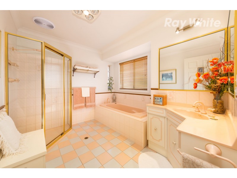 20 Renwick Court, Lavington NSW 2641