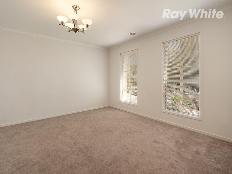 689 Pearsall Street, Hamilton Valley NSW 2641