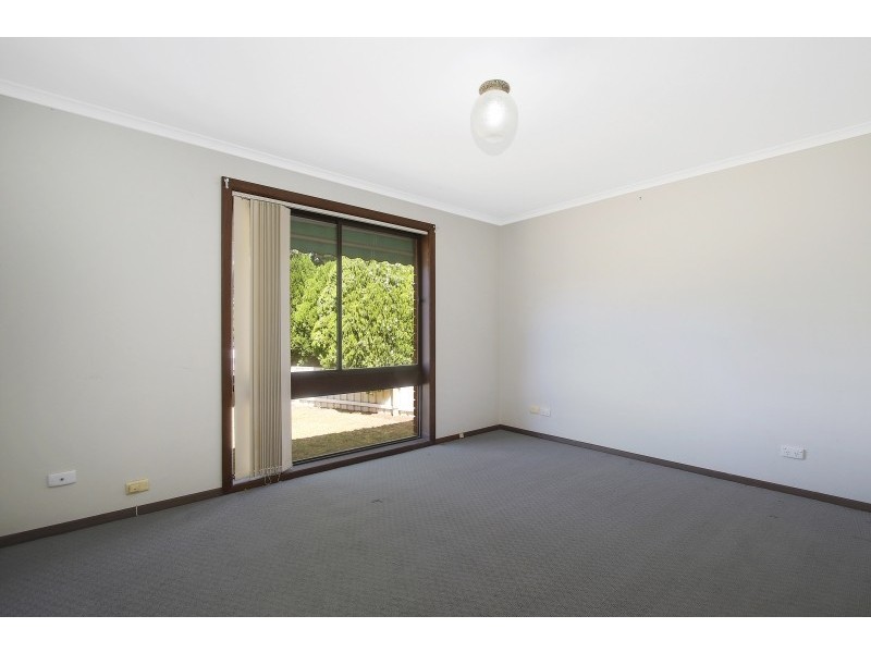 401 Elton Court, Lavington NSW 2641