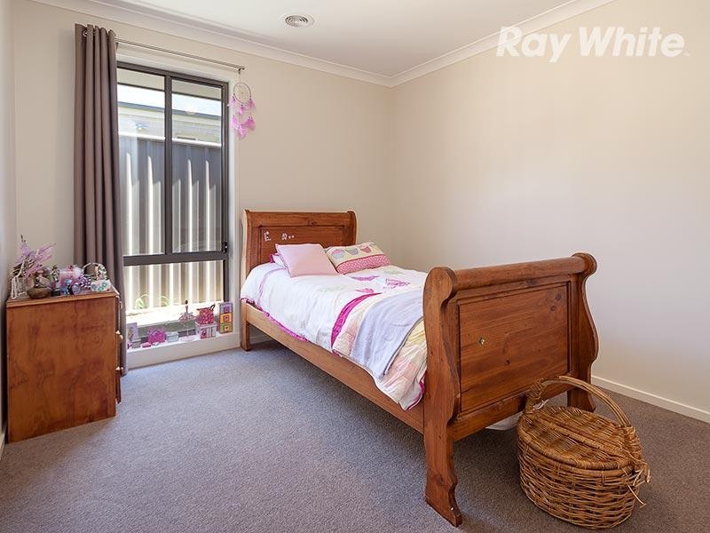 7 Lawson Circuit, Lavington NSW 2641