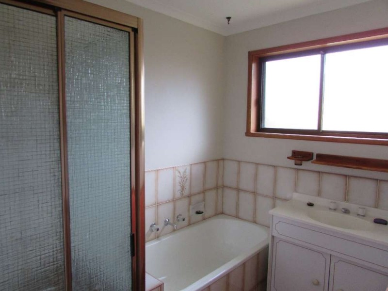 9 Crackenback Street, Thurgoona NSW 2640