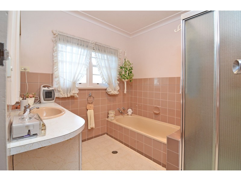 368 Eden Street, Lavington NSW 2641